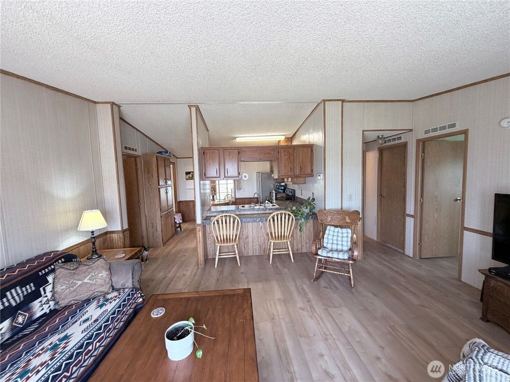 Photo of 731 Thomas Road, Ellensburg, WA 98926 (MLS # 2529860)