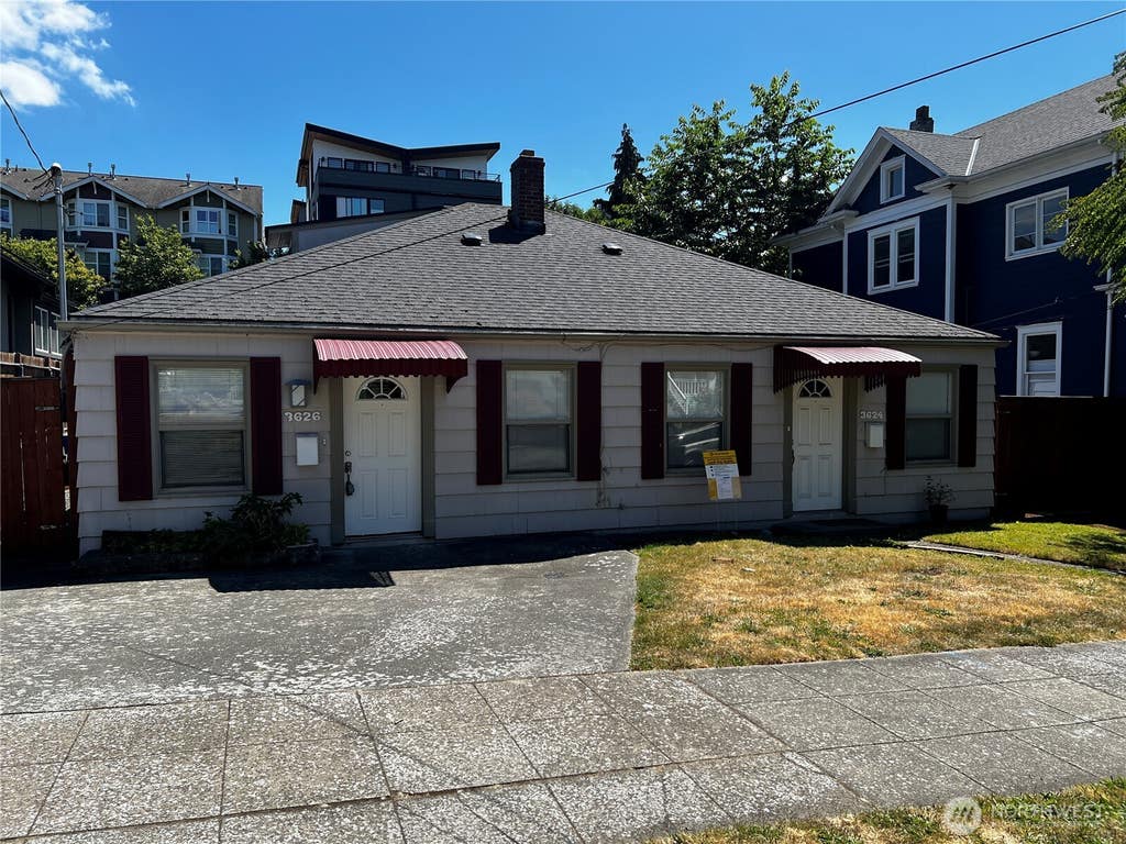 Photo of 3624 Densmore Avenue N, Seattle, WA 98103 (MLS # 2555137)