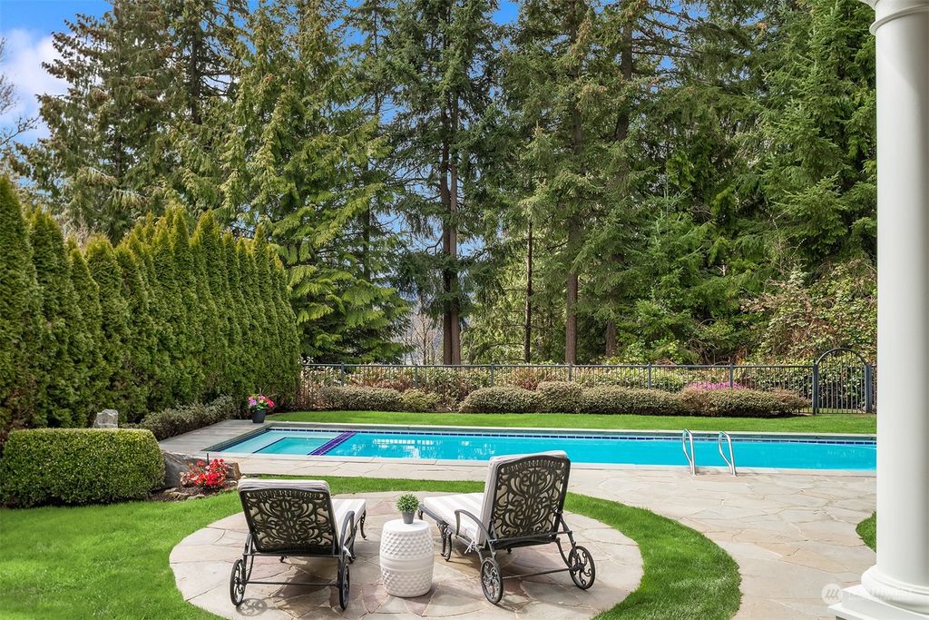 Photo of 3825 212th Avenue SE, Sammamish, WA 98075 (MLS # 2059371)