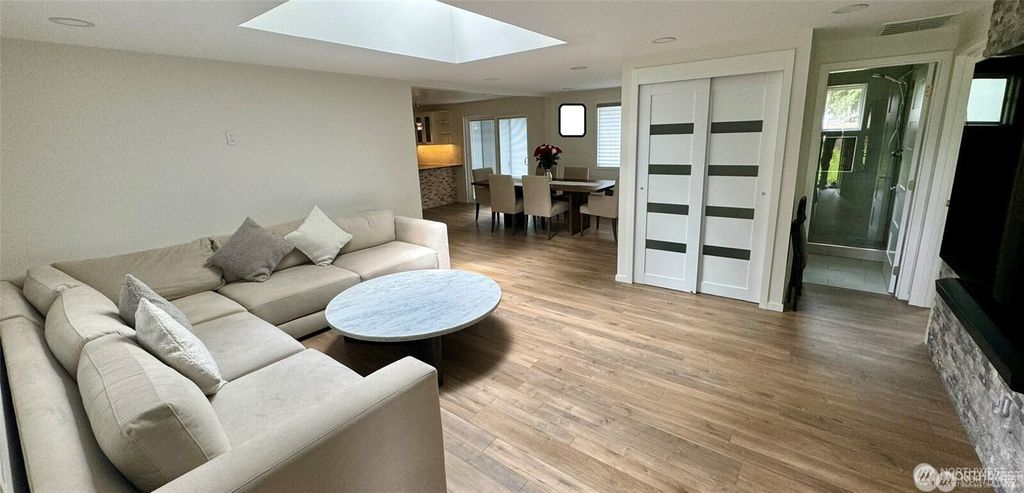 Photo of 2001 Jefferson Way, Lynnwood, WA 98037 (MLS # 2477419)