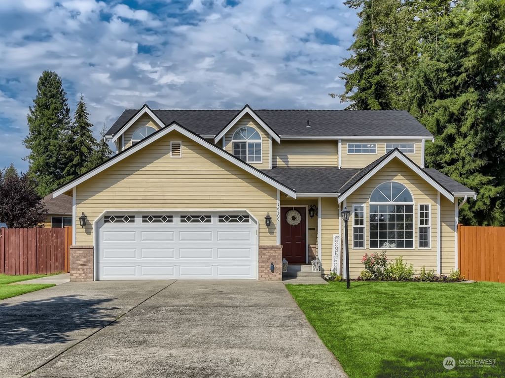 Photo of 16709 55th Place W, Lynnwood, WA 98037 (MLS # 1981395)