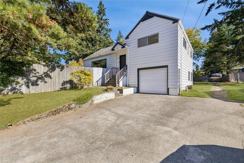 Photo of 12718 5th Avenue NE, Seattle, WA 98125 (MLS # 2596447)