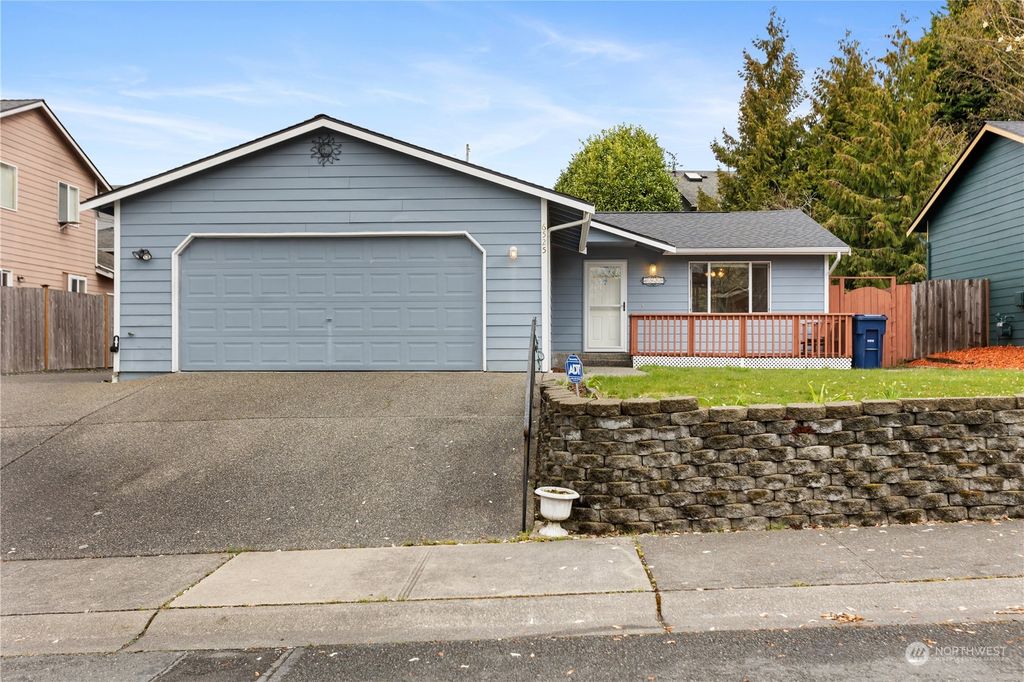 Photo of 6525 98th Place NE, Marysville, WA 98270 (MLS # 2057327)