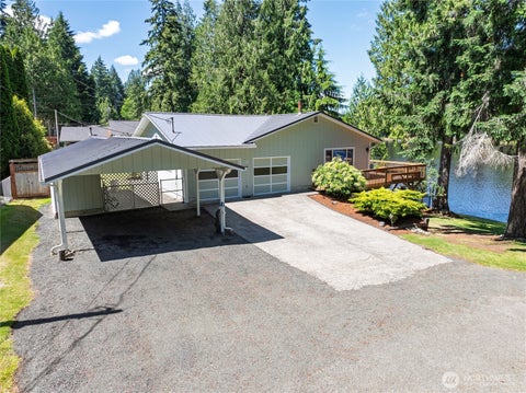 Photo of 51 E Sinclair Place, Shelton, WA 98584 (MLS # 2539295)