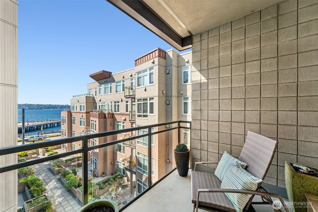 Photo of 1900 Alaskan Way WAY #410, Seattle, WA 98101 (MLS # 2590114)