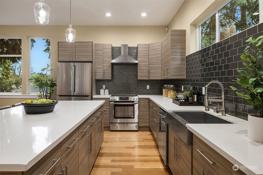 Photo of 10726 Densmore Avenue N, Seattle, WA 98133 (MLS # 2049272)