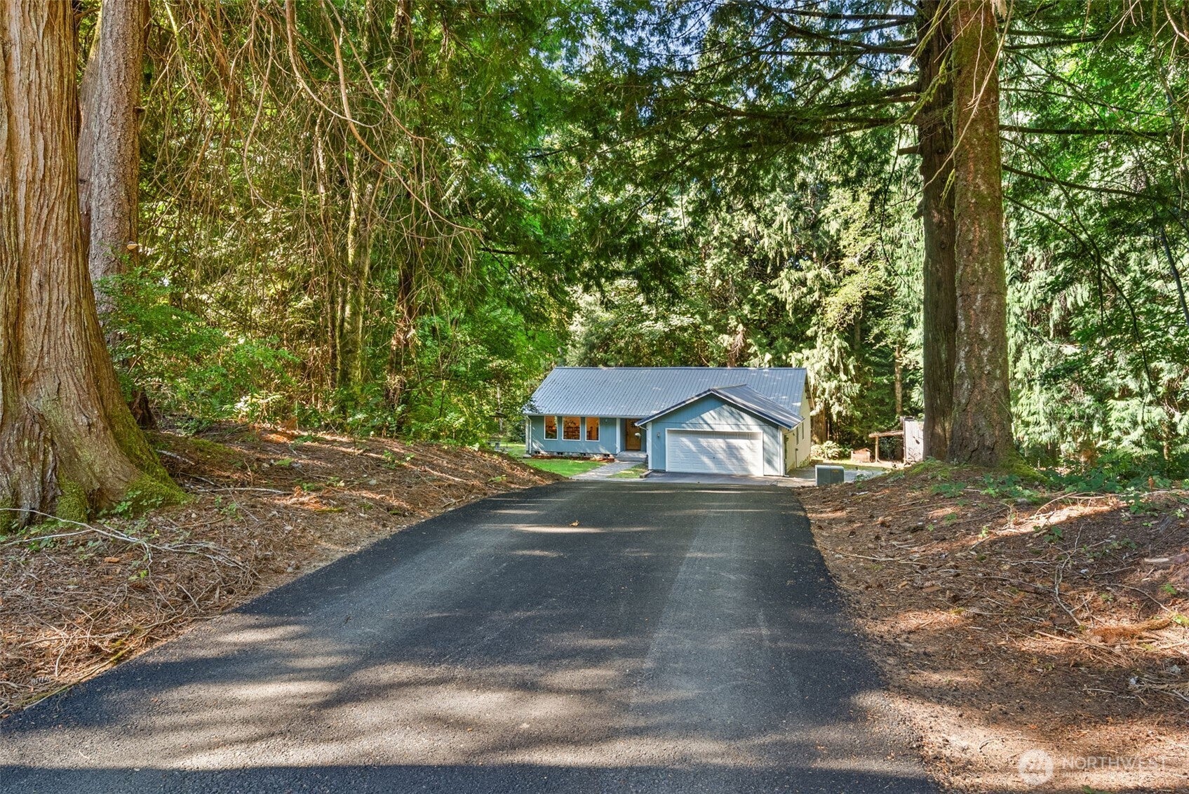 220 E Moore Lane