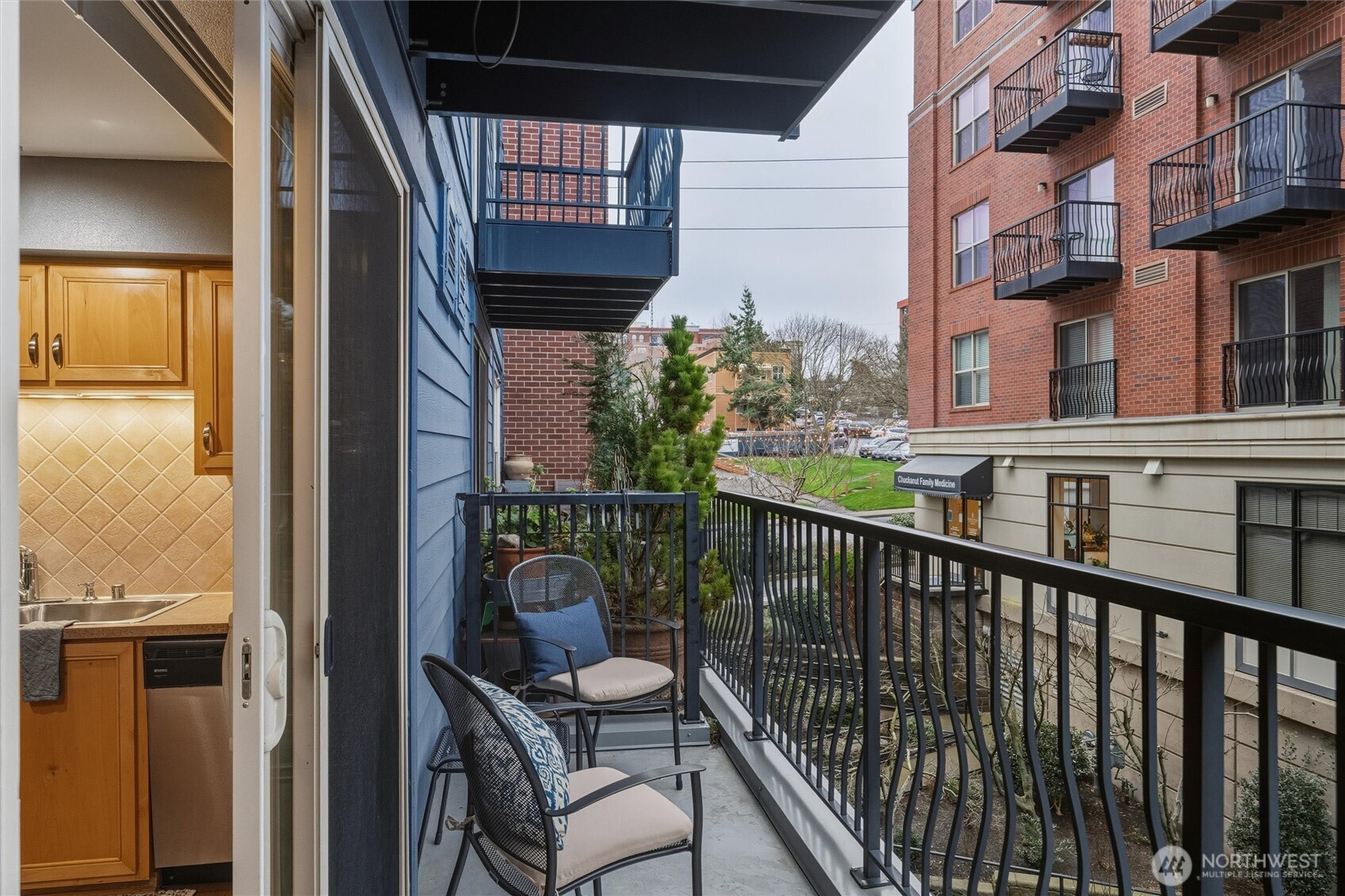 960 Harris Avenue 307