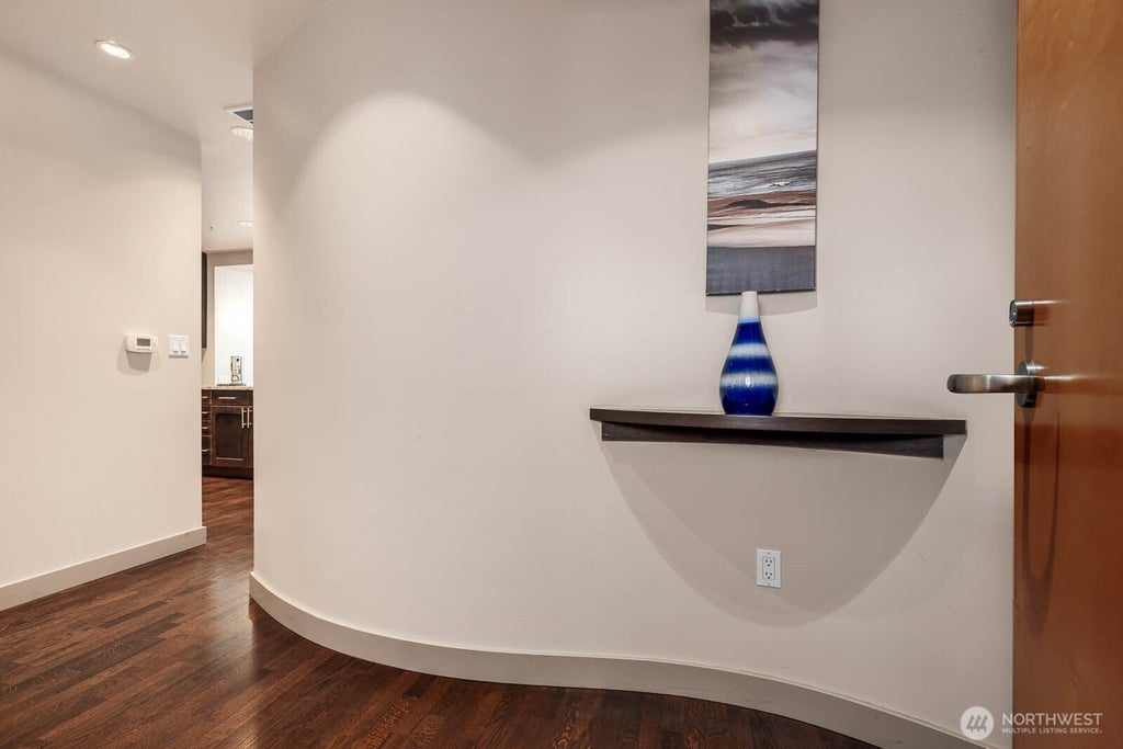 Photo of 10610 NE 9th Place #1603, Bellevue, WA 98004 (MLS # 2533529)