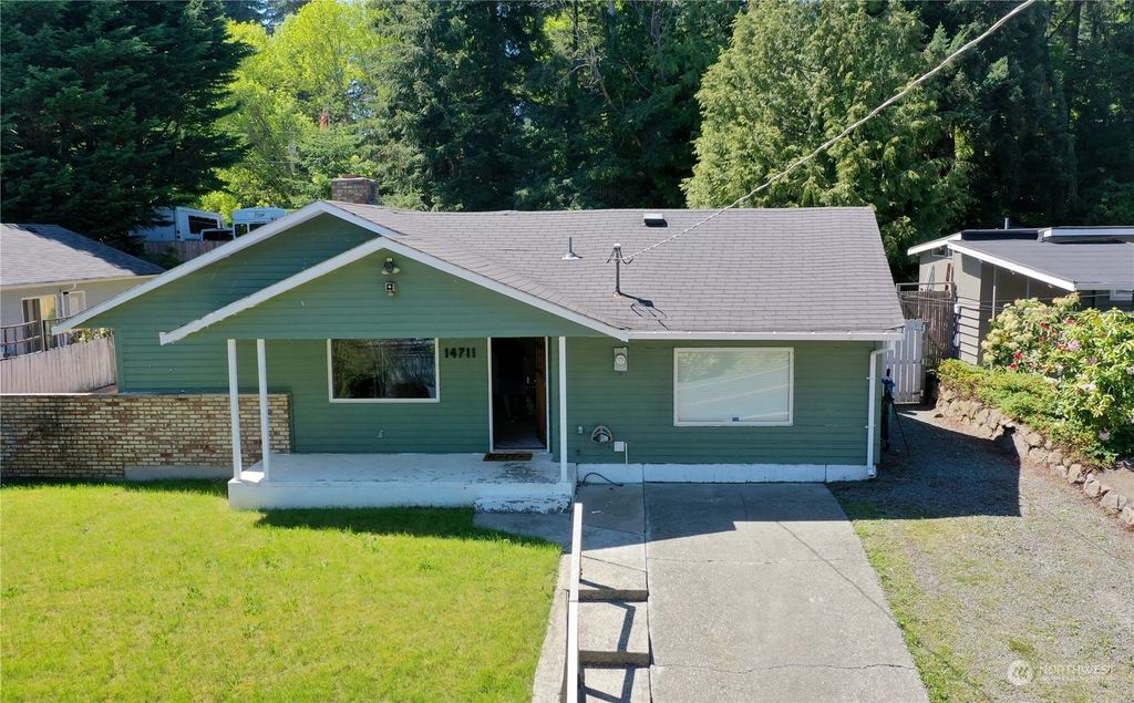 Photo of 14711 25th Avenue NE, Shoreline, WA 98155 (MLS # 2058702)