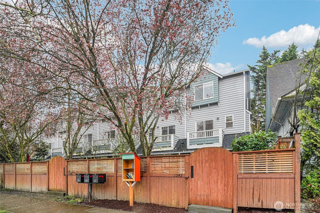 Photo of 1543 NW 51st Street, Seattle, WA 98107 (MLS # 2491495)