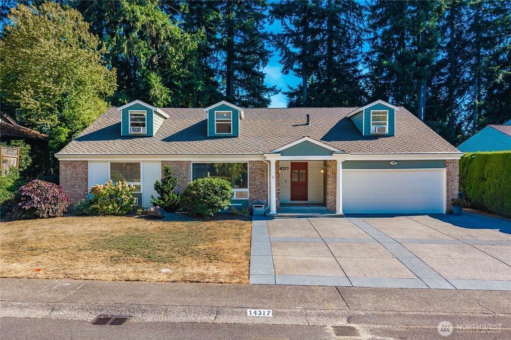 Photo of 14317 SE 170th Street, Renton, WA 98058 (MLS # 2574632)