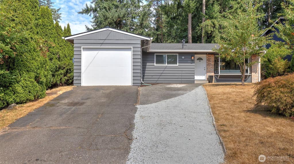 Photo of 1411 211th Place SW, Lynnwood, WA 98036 (MLS # 2571849)
