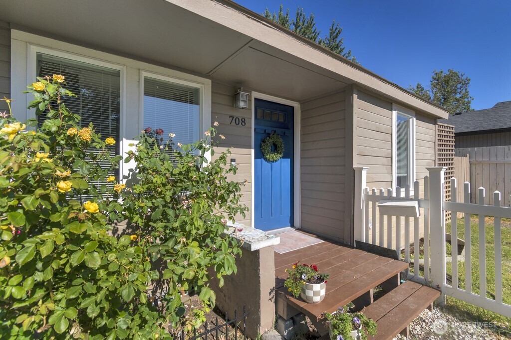 708 Sanford Avenue