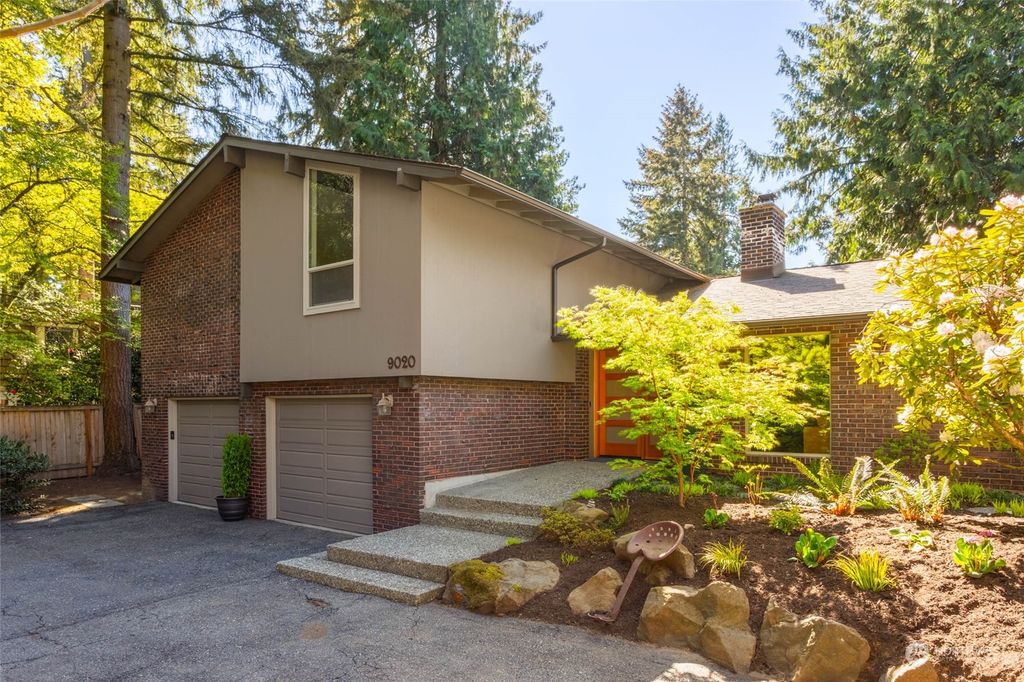 Photo of 9020 SE 50th Street, Mercer Island, WA 98040 (MLS # 2220284)