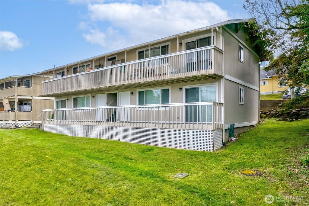 Photo of 15910 1st Avenue NE, Duvall, WA 98019 (MLS # 2340775)