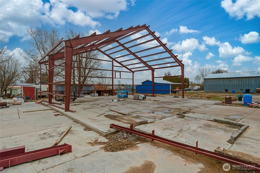 Photo of 85527 Highway 339, Milton-Freewater, OR 97862 (MLS # 2478226)