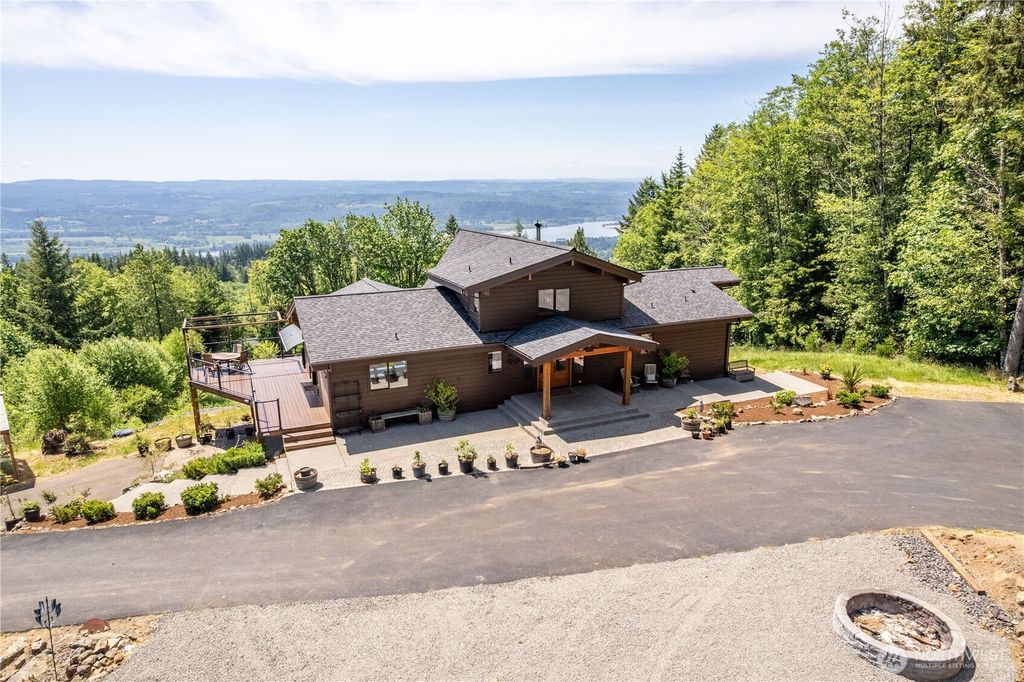 Photo of 176 Shipview Road, Kalama, WA 98625 (MLS # 2531974)