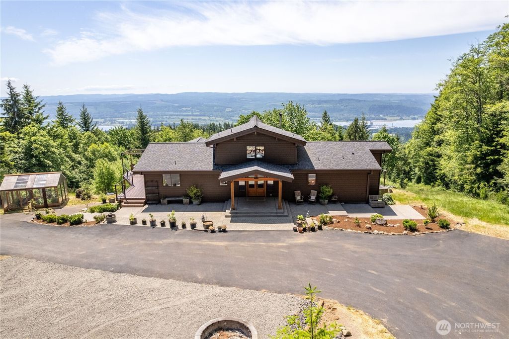 Photo of 176 Shipview Road, Kalama, WA 98625 (MLS # 2531974)