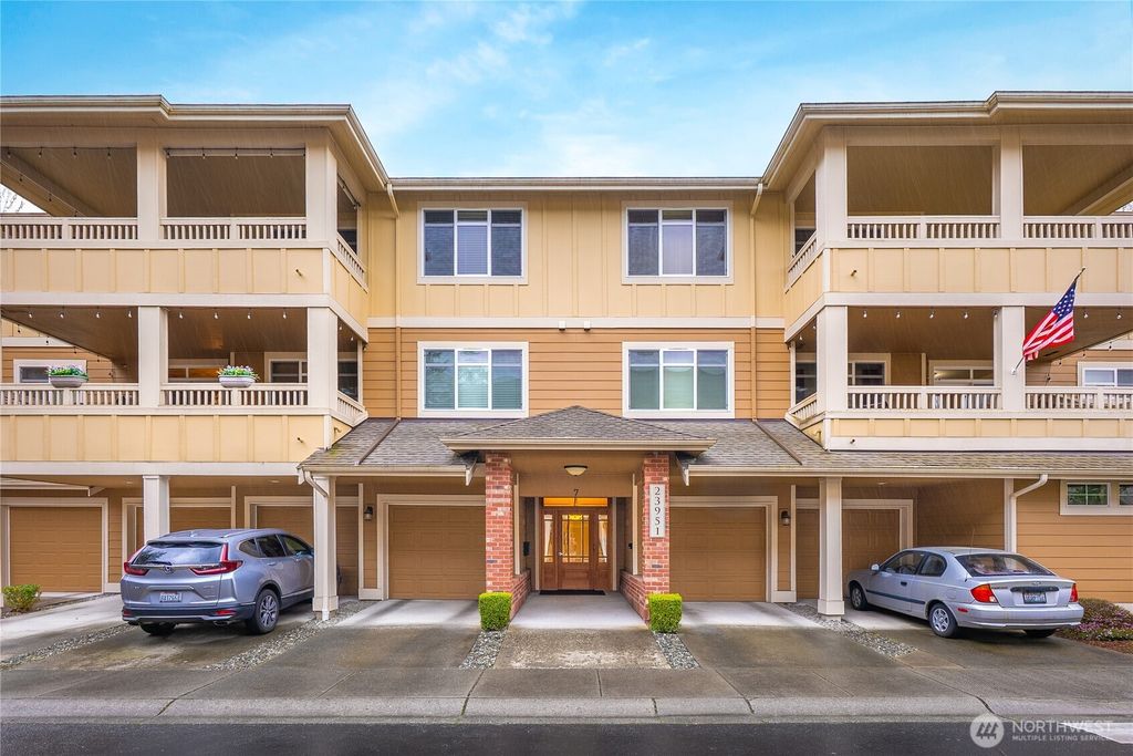 Photo of 23951 115th Lane #101, Redmond, WA 98053 (MLS # 2347677)