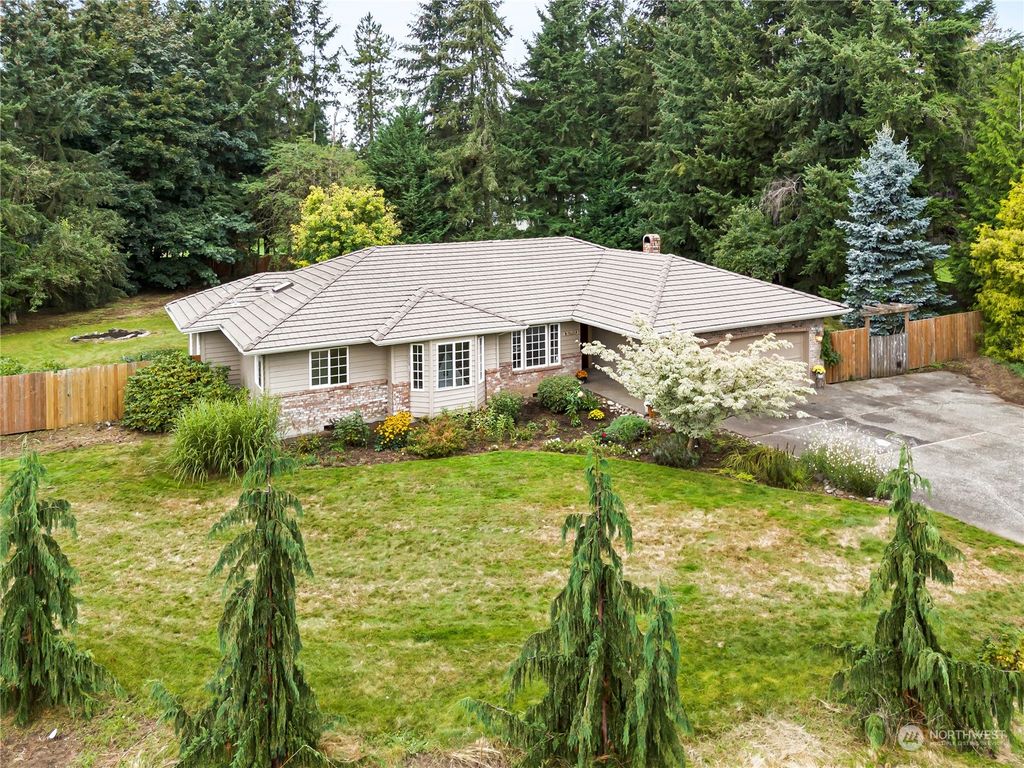 Photo of 12420 56th Avenue NE, Marysville, WA 98271 (MLS # 2292160)