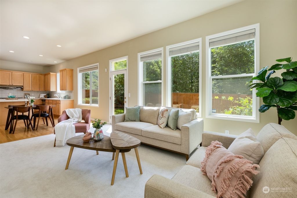 Photo of 16375 SE Cougar Mountain Way, Bellevue, WA 98006 (MLS # 2136162)