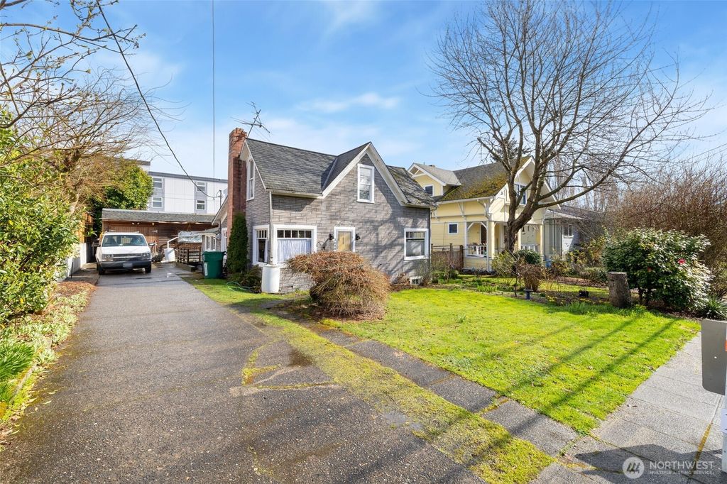 Photo of 3644 Greenwood Avenue N, Seattle, WA 98103 (MLS # 2345883)