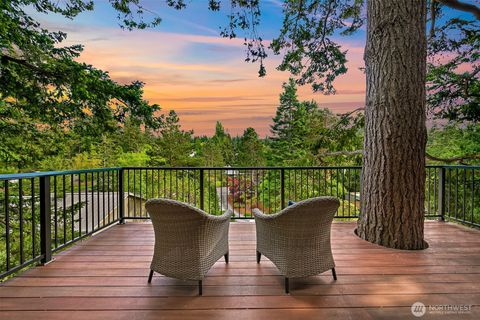 Photo of 601 Willow Road, Bellingham, WA 98225 (MLS # 2523192)