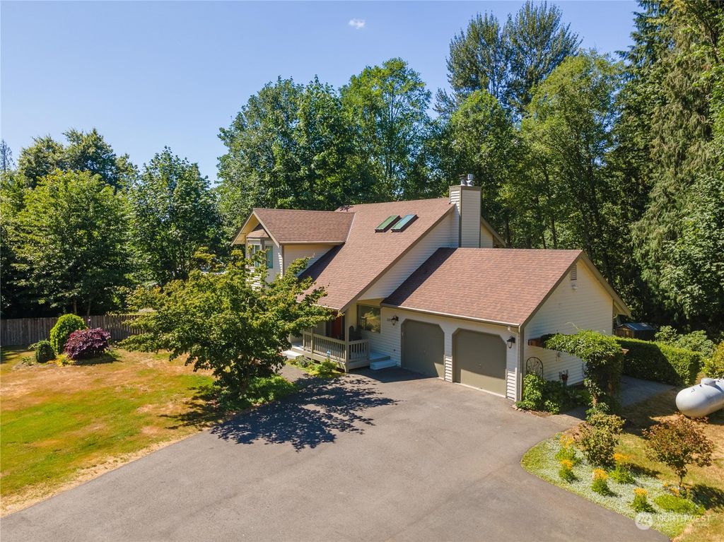 Photo of 25714 SE 164th Street, Issaquah, WA 98027 (MLS # 2141640)
