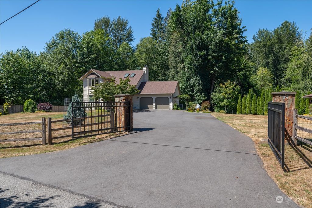 Photo of 25714 SE 164th Street, Issaquah, WA 98027 (MLS # 2141640)