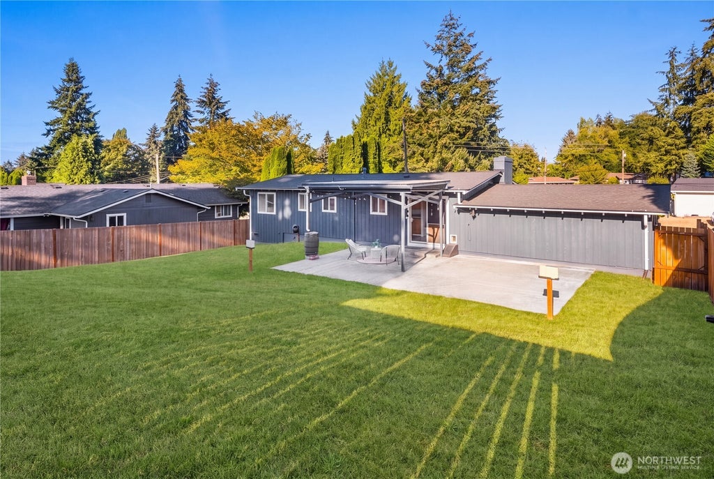 Photo of 33211 26th Avenue SW, Federal Way, WA 98023 (MLS # 2576419)