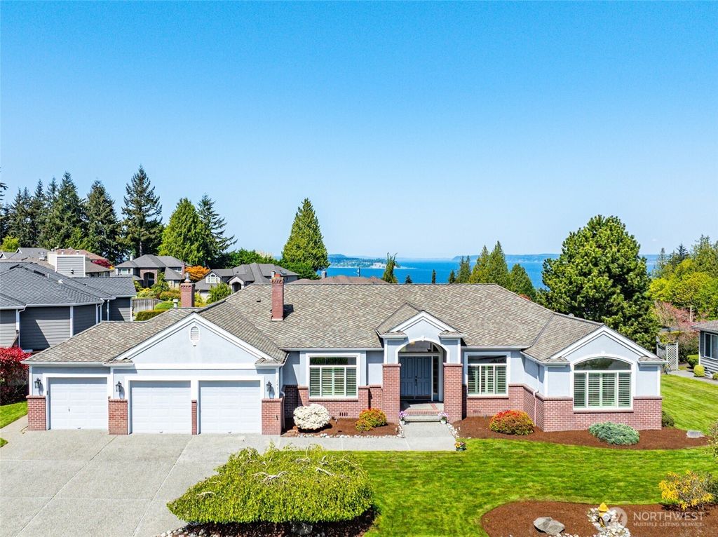 Photo of 2431 56th Street SW, Everett, WA 98203 (MLS # 2366345)