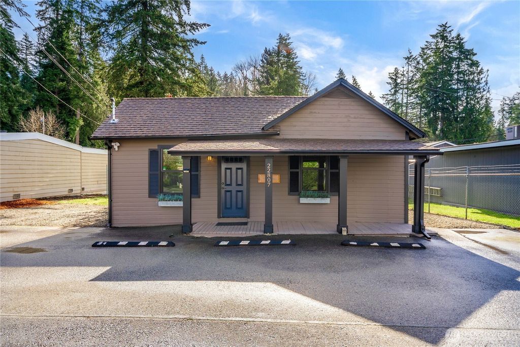 Photo of 22807 SE 216th Way, Maple Valley, WA 98038 (MLS # 2329117)