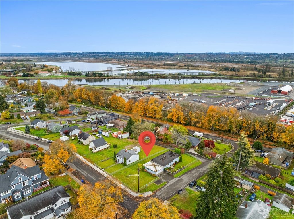 Photo of 3703 24th Street, Everett, WA 98201 (MLS # 2321271)