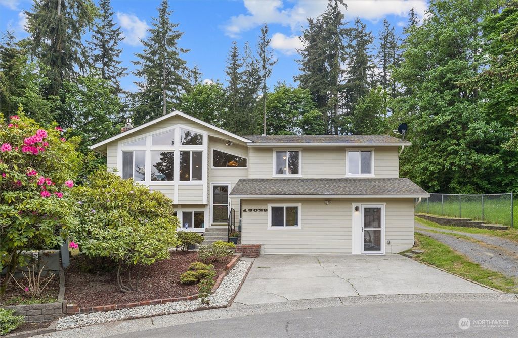 Photo of 13029 48th Drive SE, Everett, WA 98208 (MLS # 2071839)