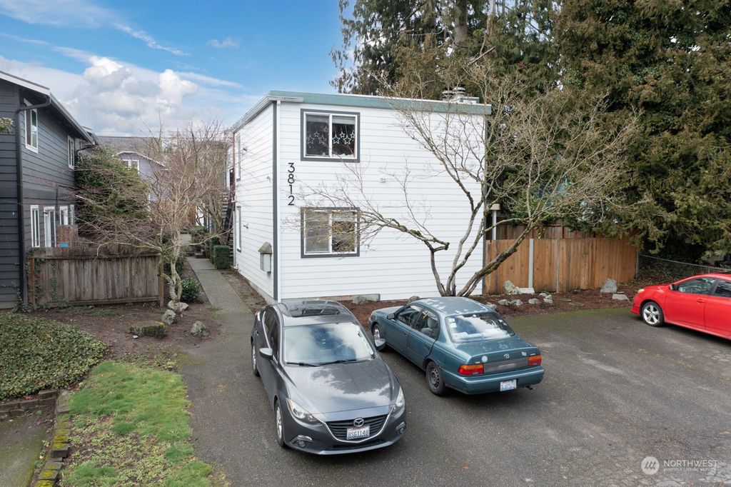 Photo of 3812 Wetmore Avenue, Everett, WA 98201 (MLS # 2028331)