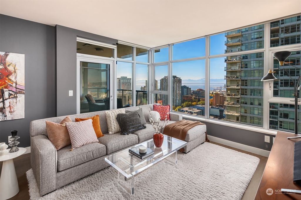 Photo of 588 Bell Street #2108, Seattle, WA 98121 (MLS # 2171644)