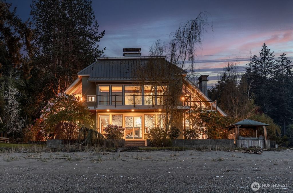 Photo of 1105 14th Avenue, Fox Island, WA 98333 (MLS # 2509376)