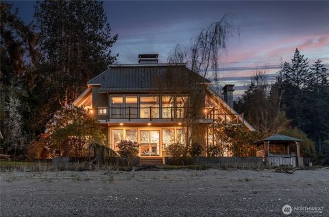 Photo of 1105 14th Avenue, Fox Island, WA 98333 (MLS # 2509376)