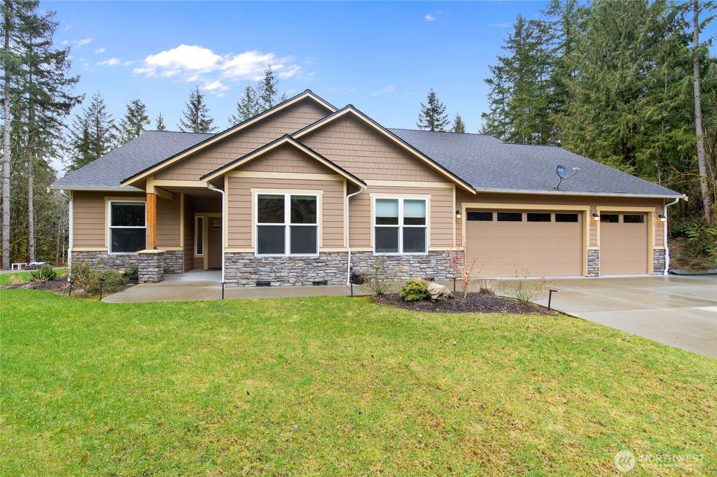 Photo of 8922 Pilchuck Tree Farm Road, Granite Falls, WA 98252 (MLS # 2333166)