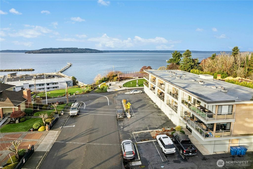 Photo of 506 S 222nd Street #1, Des Moines, WA 98198 (MLS # 2458209)