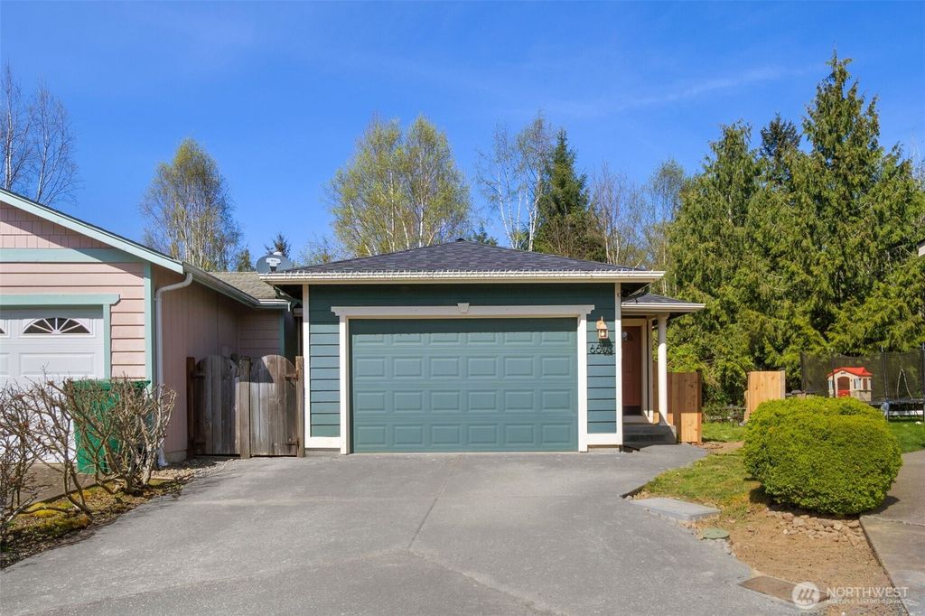Photo of 6603 79th Place NE, Marysville, WA 98270 (MLS # 2358058)