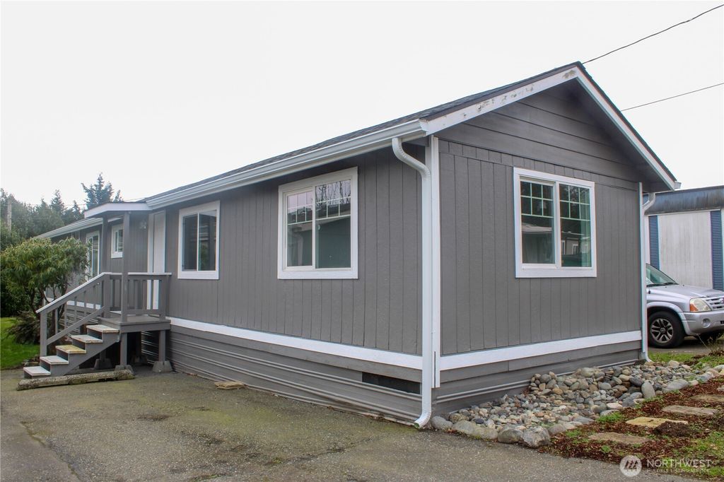 Photo of 8730 206 Street SE #18, Snohomish, WA 98296 (MLS # 2306296)