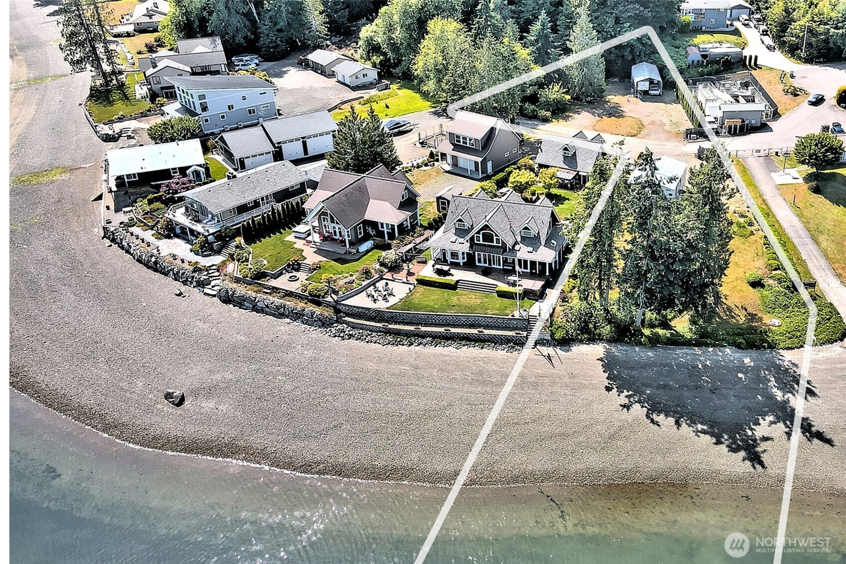 131 E Rustle Way