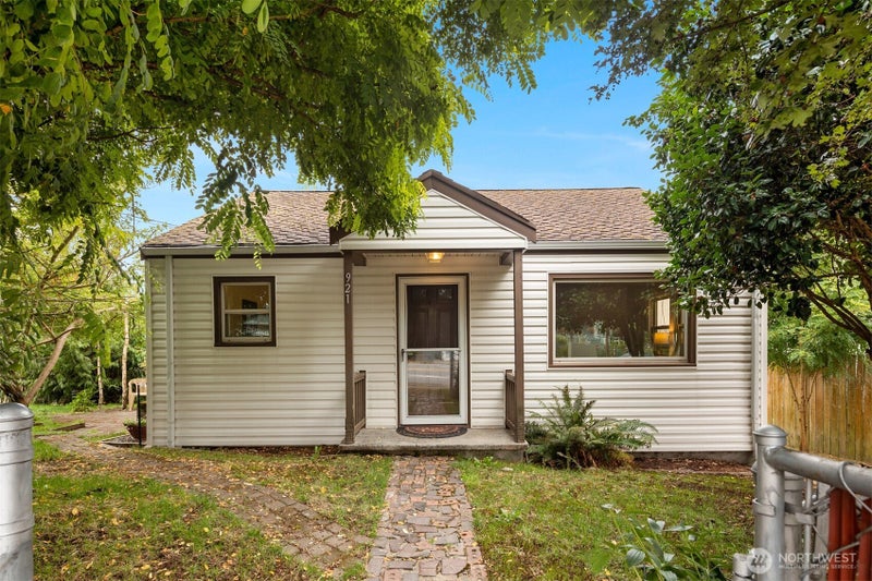 921 SW 102nd Street