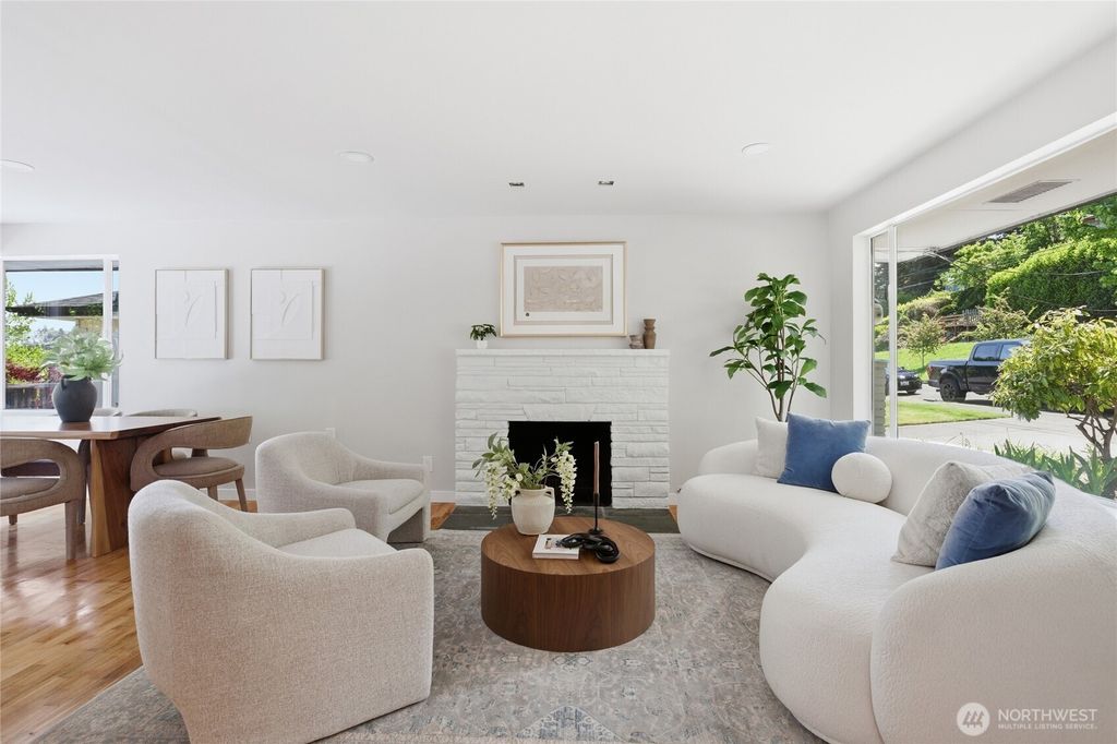 Photo of 2830 23rd Avenue W, Seattle, WA 98199 (MLS # 2526768)