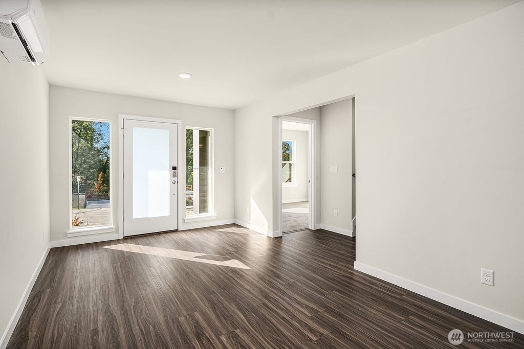 Photo of 4273 Aberdeen Way NE, Renton, WA 98056 (MLS # 2591957)