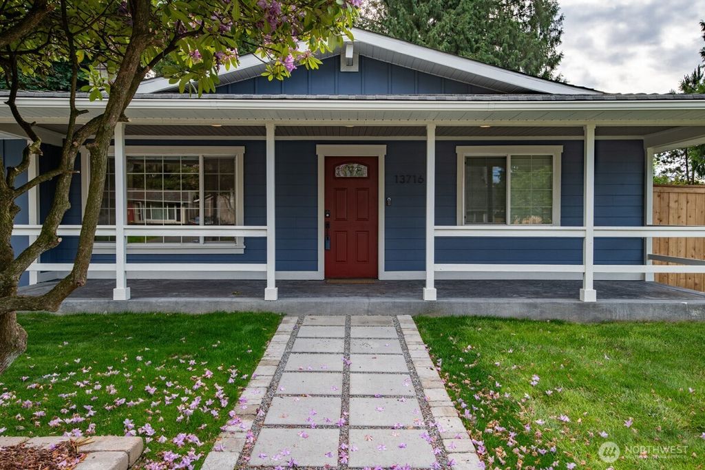Photo of 13716 59th Avenue SE, Everett, WA 98208 (MLS # 2536232)