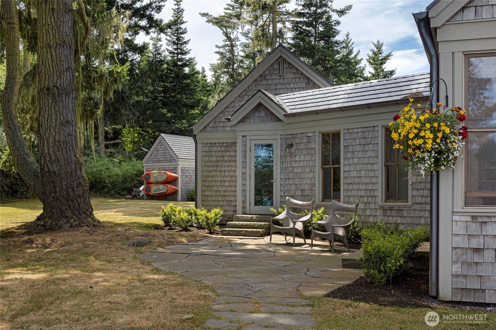 16 Bayshore Road