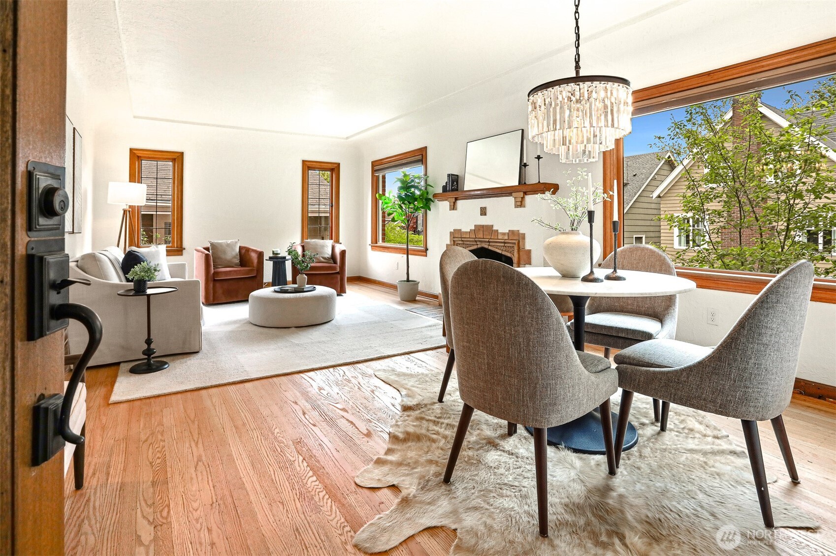 2430 Lorentz Place N